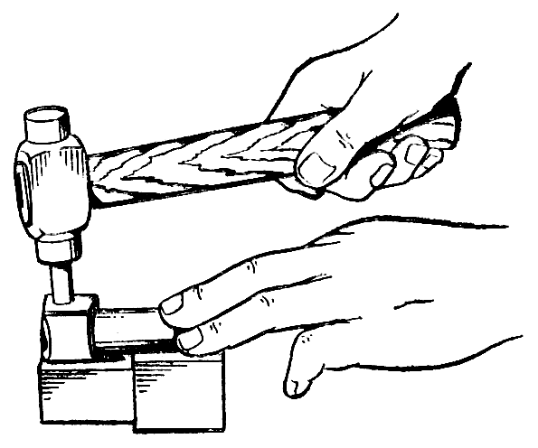 Приспособление ПИМ-640.030 для выпрессовки и запрессовки оси ролика толкателя топливного насоса Приспособление ПИМ-640.030 для выпрессовки и запрессовки оси ролика толкателя топливного насоса